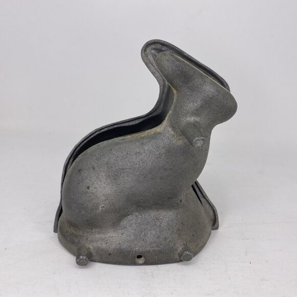 Rabbit Bread Cake Pan Mold Easter Bunny Heavy Cast Aluminum Vintage Metal - Picture 1 of 9